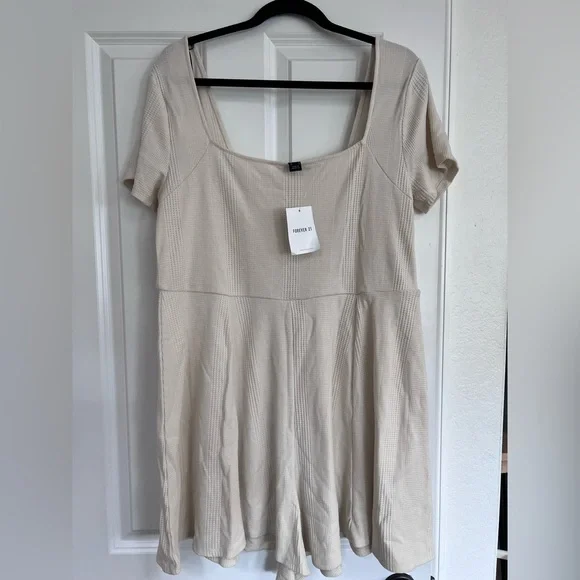 Forever 21+ Plus Size Square Neck Romper - Picture 3 of 8